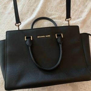 Michael Kors Selma Black Handbag Tote Medium